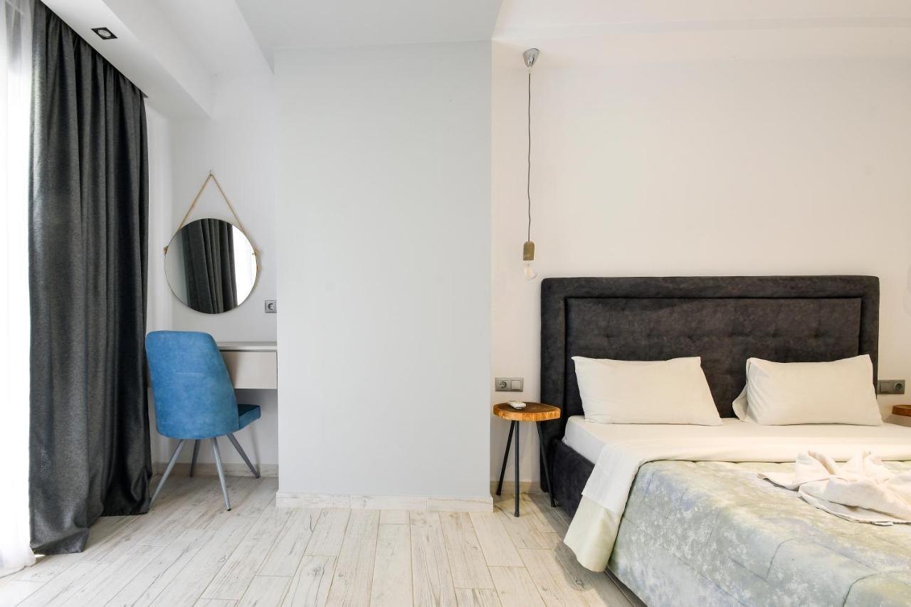 Zinozis Beach Apartments 보우르보우로우 외부 사진