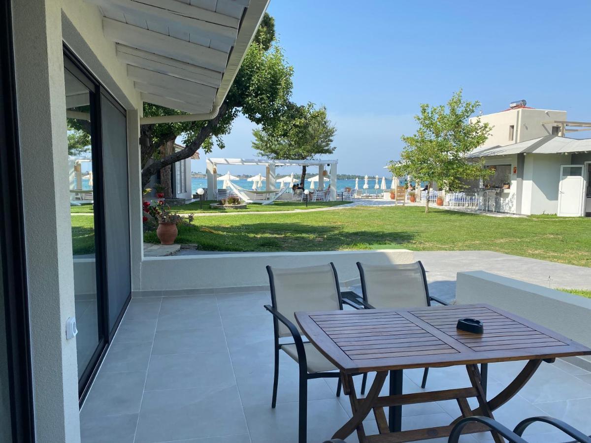 Zinozis Beach Apartments 보우르보우로우 외부 사진