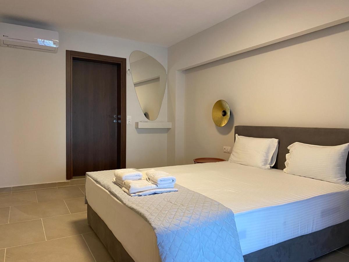 Zinozis Beach Apartments 보우르보우로우 외부 사진