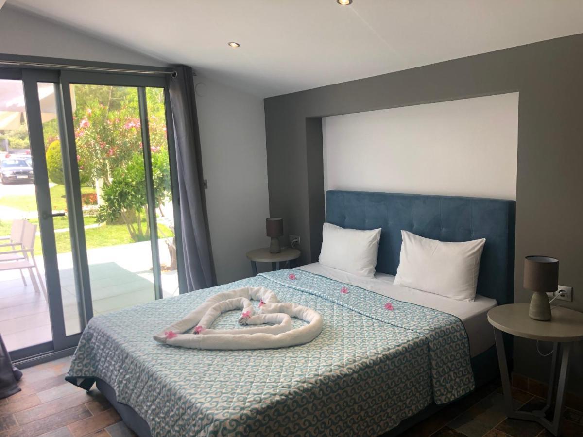 Zinozis Beach Apartments 보우르보우로우 외부 사진