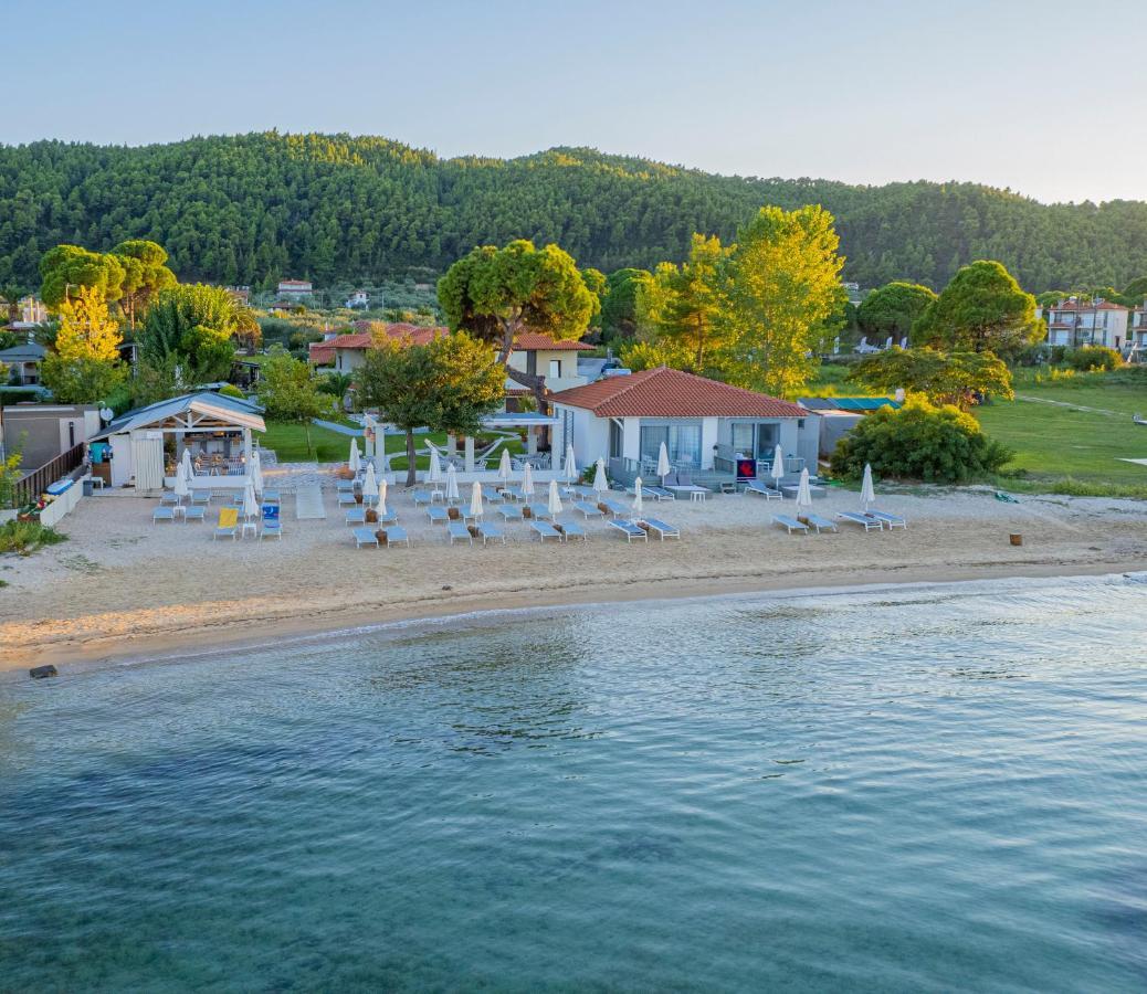 Zinozis Beach Apartments 보우르보우로우 외부 사진