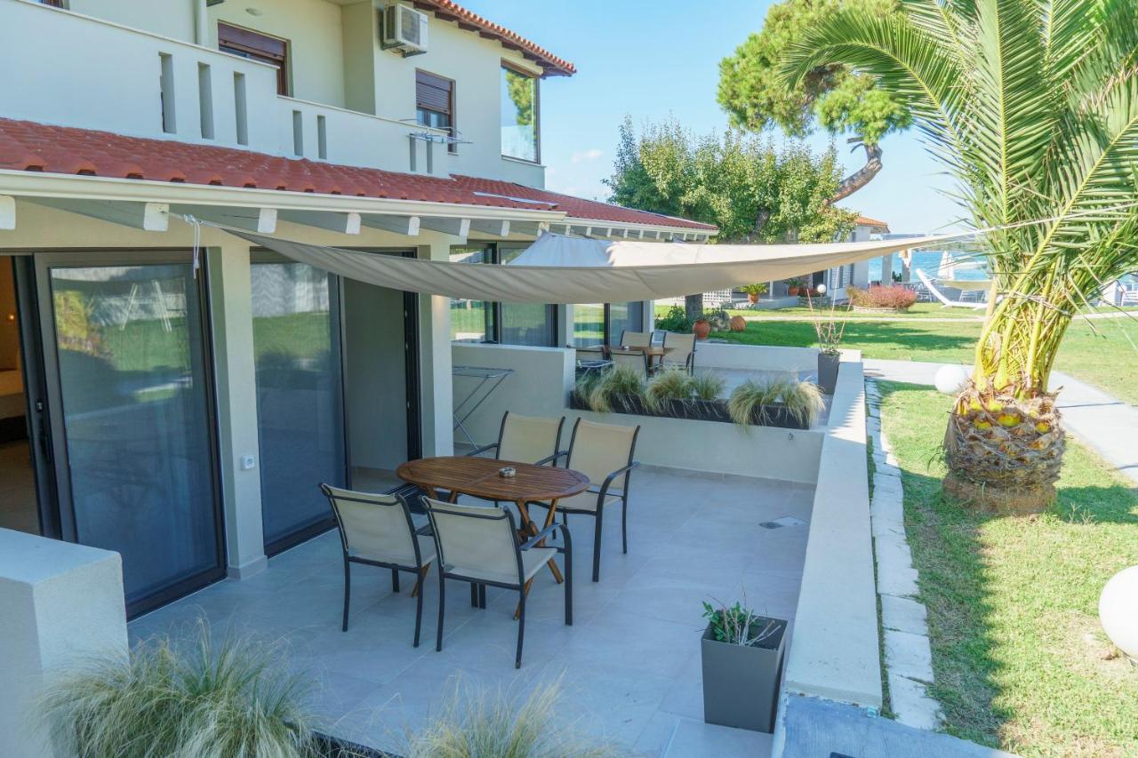 Zinozis Beach Apartments 보우르보우로우 외부 사진