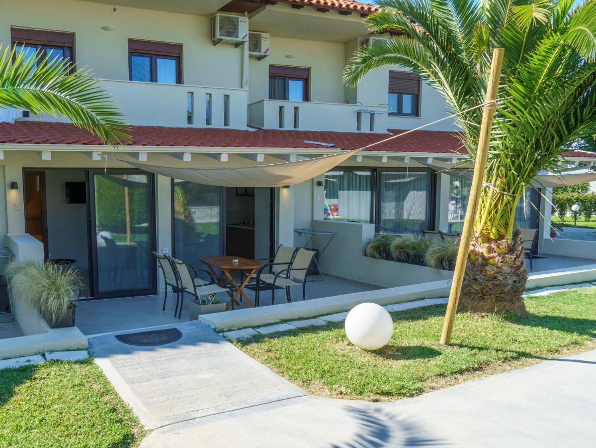 Zinozis Beach Apartments 보우르보우로우 외부 사진